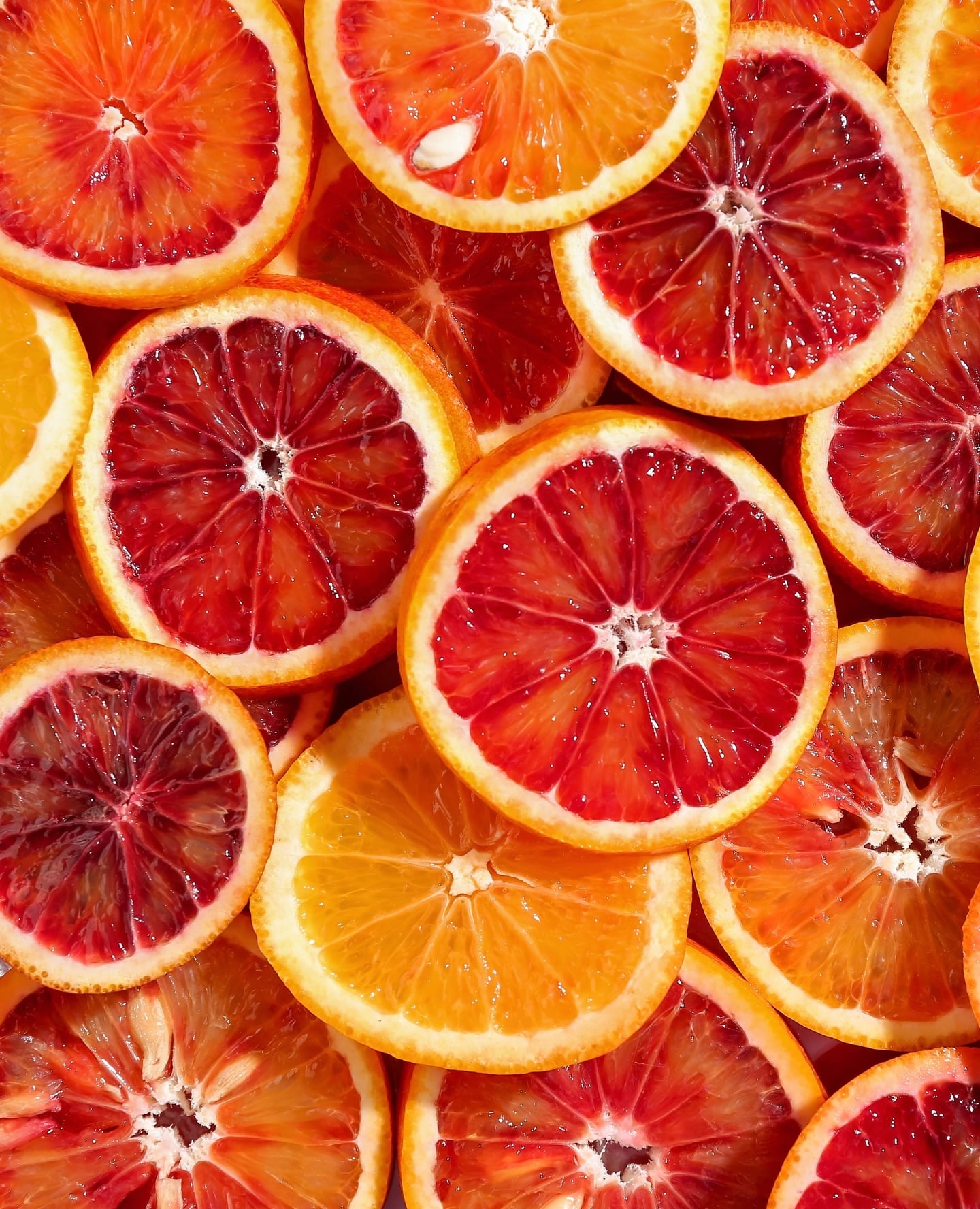 Did they tell you? It’s SunCandy season. Run (don’t walk) to grab some juicy pink Cara Cara navels, crimson Blood Oranges and juicy clementines while they’re still here 😉🍊🍭 #suncandy #suncandyland #livelifejuicy